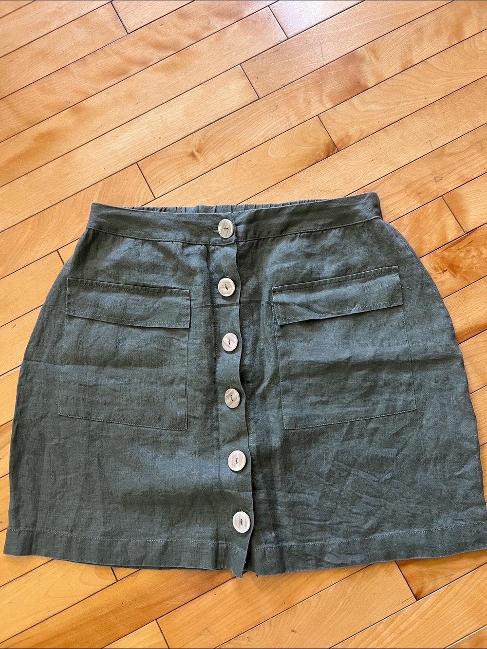 Saks Fifth Avenue Olive Green Button-Front Short Skirt (sz m)